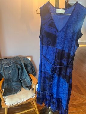 Sleeveless Blue Lace & Black/Blue Print Midi Dress with Waist Tie